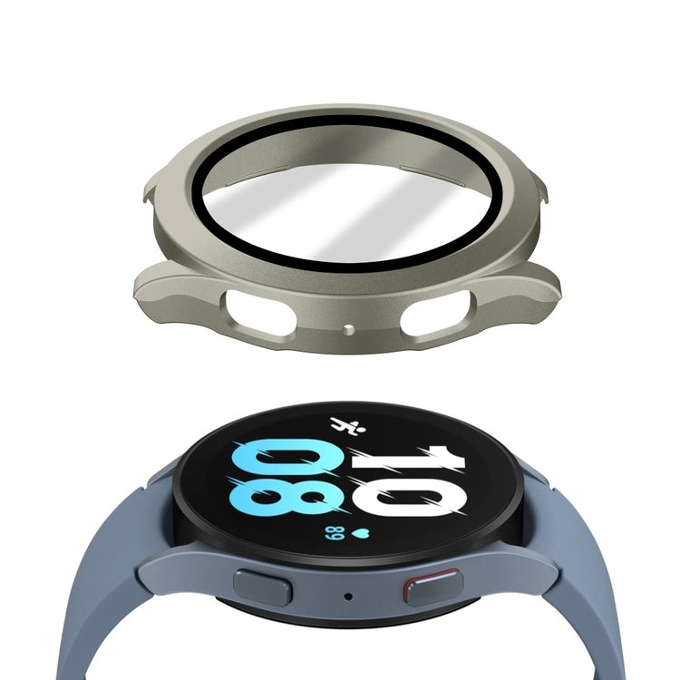 Meget Fint Samsung Galaxy Watch 5 (40mm) / Samsung Galaxy Watch 4 (40mm) Cover med Skærmbeskytter i Plastik og Hærdet Glas - Sølv#serie_9